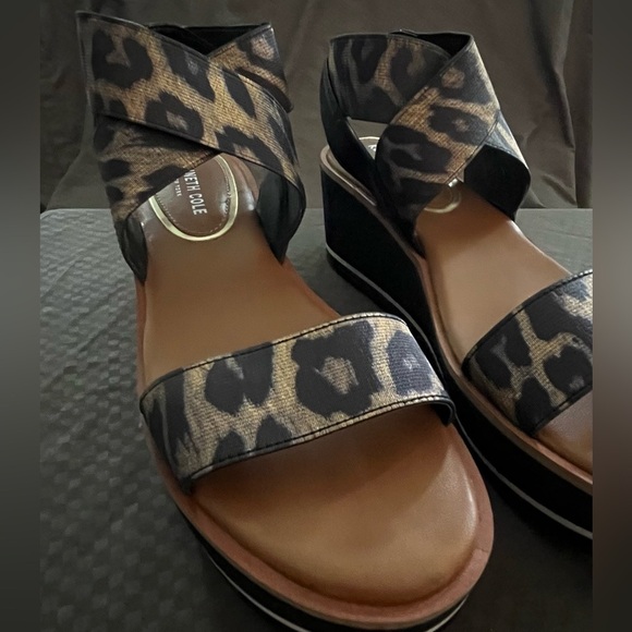 EUC Kenneth Cole NY Women’s Harlow Eva Wedge Leopard Print Sandals; Size 8.5 - Picture 1 of 9